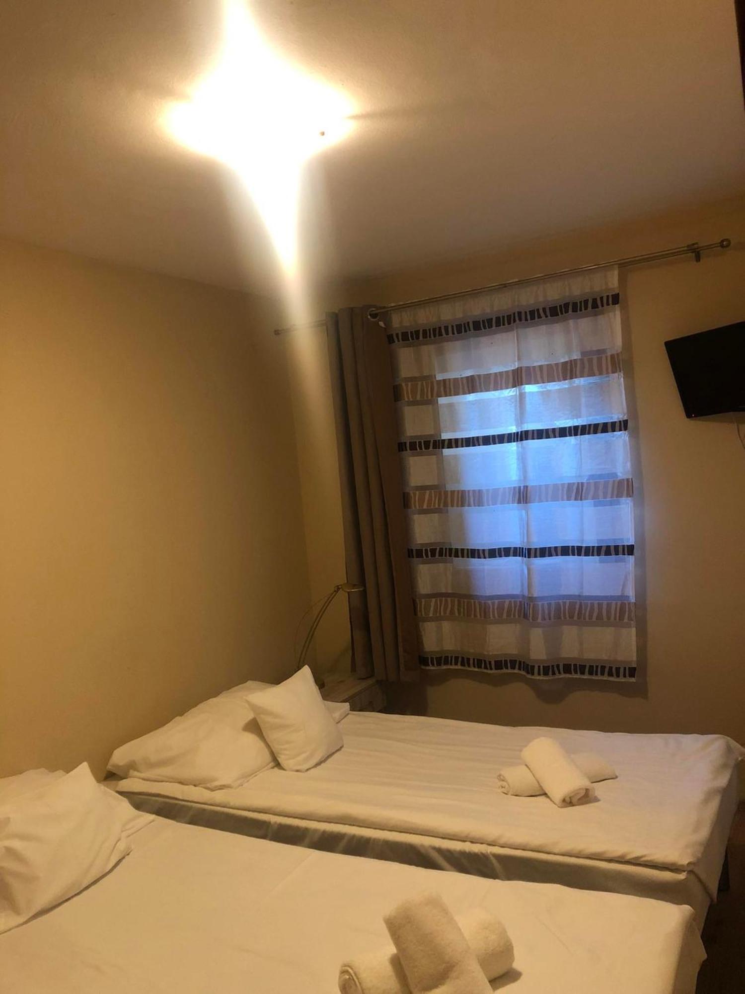Hotel Kenguru Panzió Hódmezővásárhely Exterior foto
