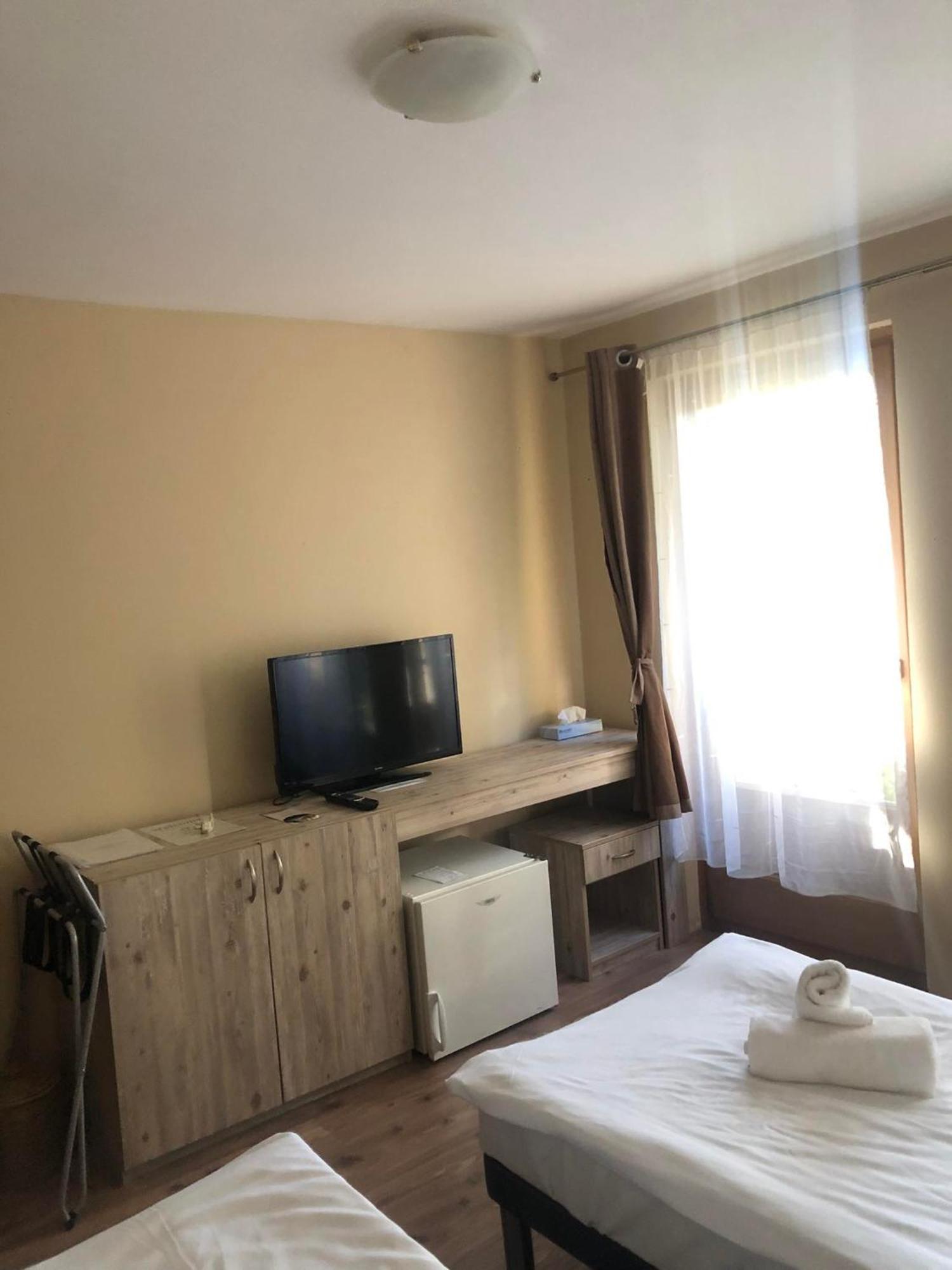 Hotel Kenguru Panzió Hódmezővásárhely Exterior foto